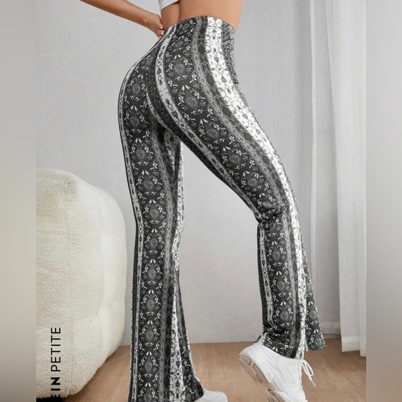 SHEIN pants. Size medium. - Picture 1 of 1